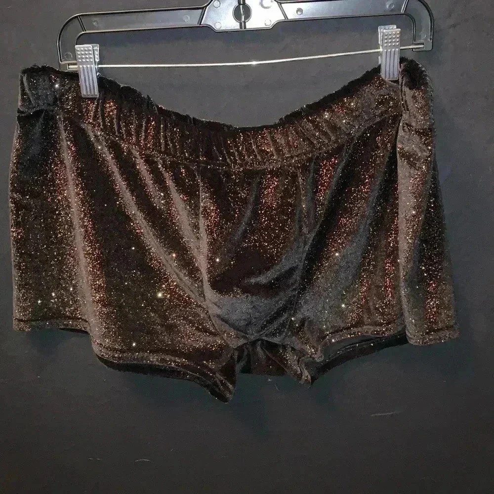 🤑Men’s tiny glitter shorts